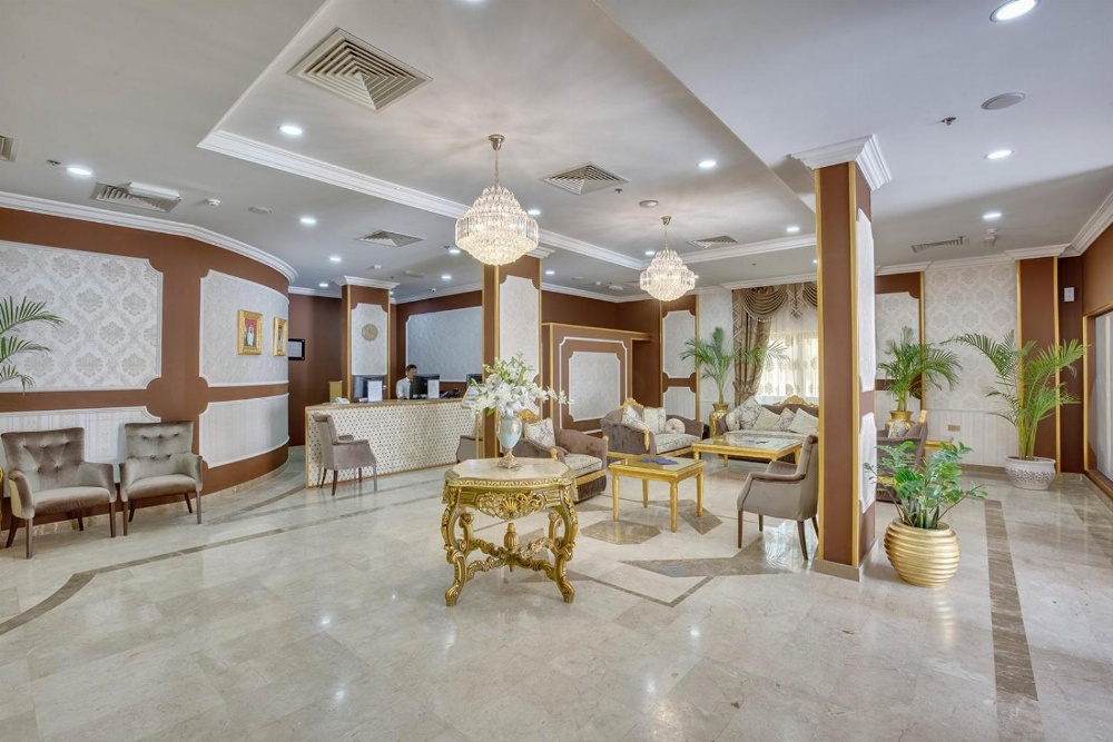 Royal Hotel Main image